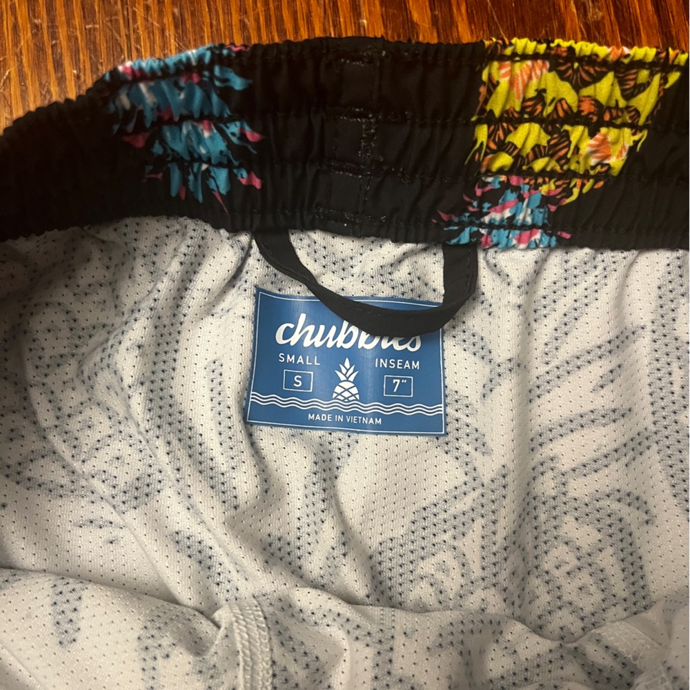 Chubbies Black Swim Shorts with Pineapple Design, Size Small, 7” Inseam - Picture 4 of 4